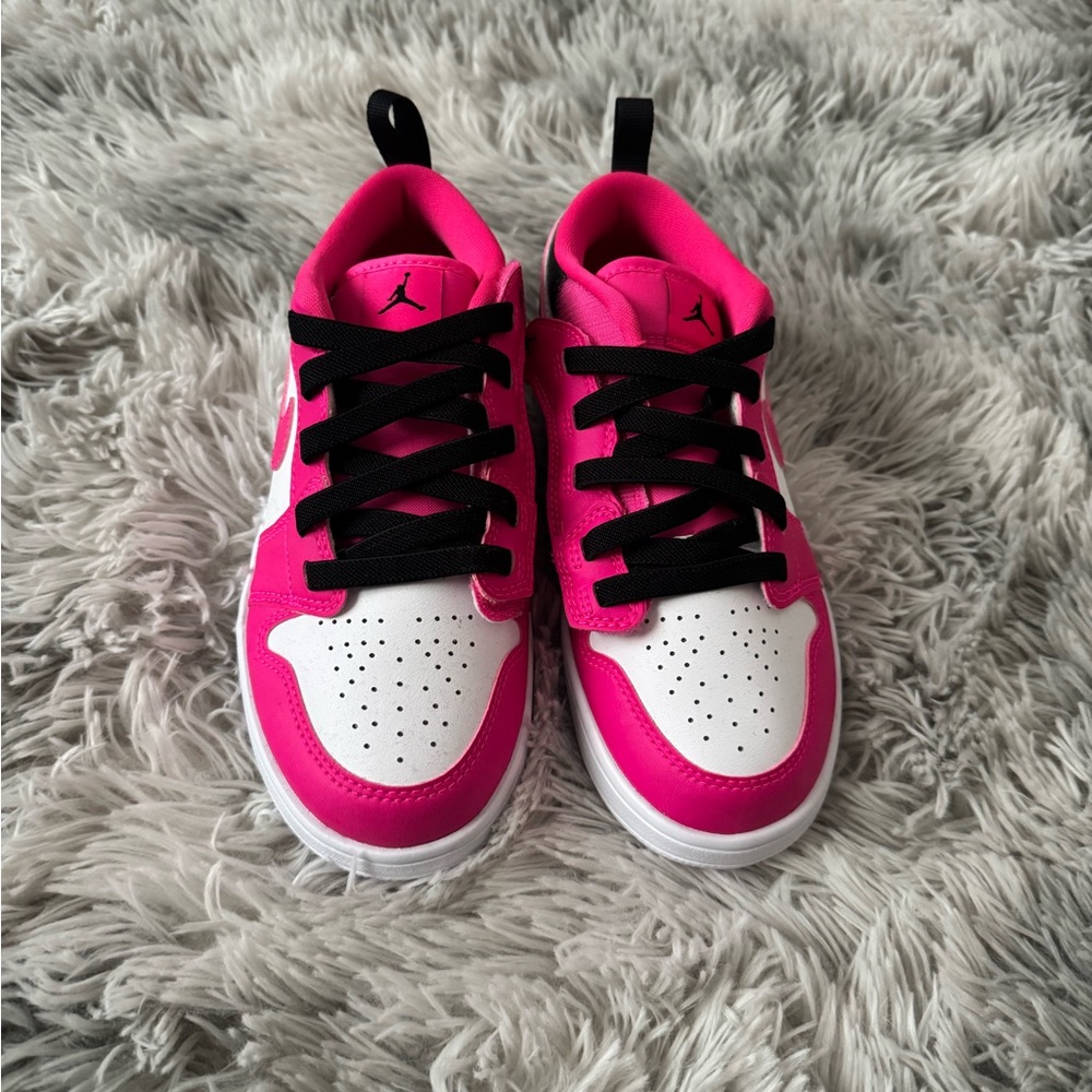 Nike Air Jordan 1 low sneakers